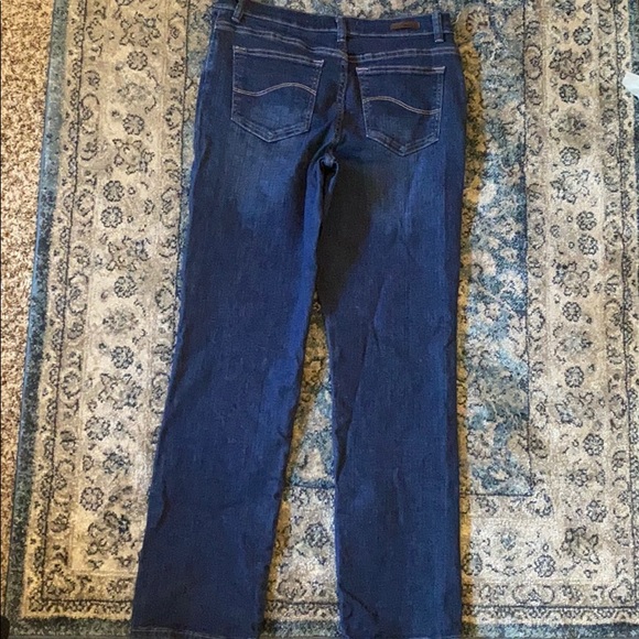 Lee Relaxed fit Straight Leg Jeans - Picture 2 of 10